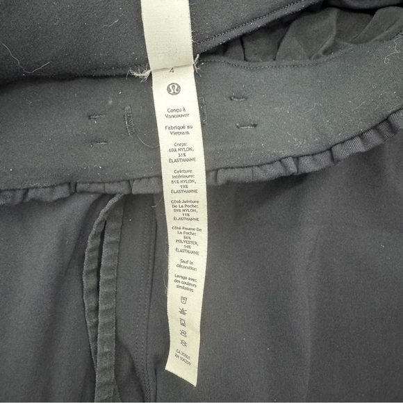 Lululemon Black Stretch High-Rise Pull-On Pant 31" Length 69% nylon 31% lycra 4 - Picture 9 of 15